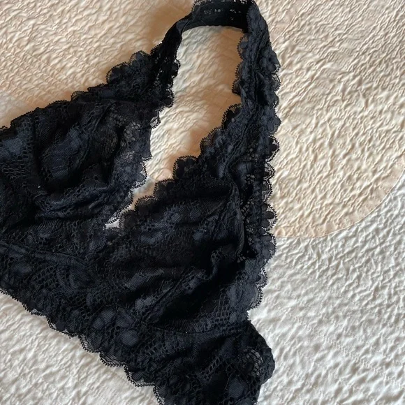 Free People Intimately Galloon Lace Halter Bralette Black Women’s XS Lingerie - Picture 3 of 6